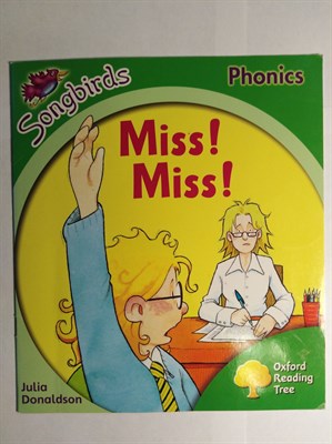 Oxford Reading Tree: Level 2: Songbirds: Miss! Miss! Paperback - фото 16482