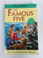 Five Go To Demon's Rocks: Book 19 (Famous Five) Paperback 9780340681244